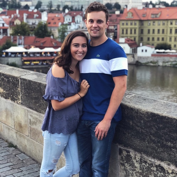 MEET YOUR POSHER- TORI - Picture 4 of 5